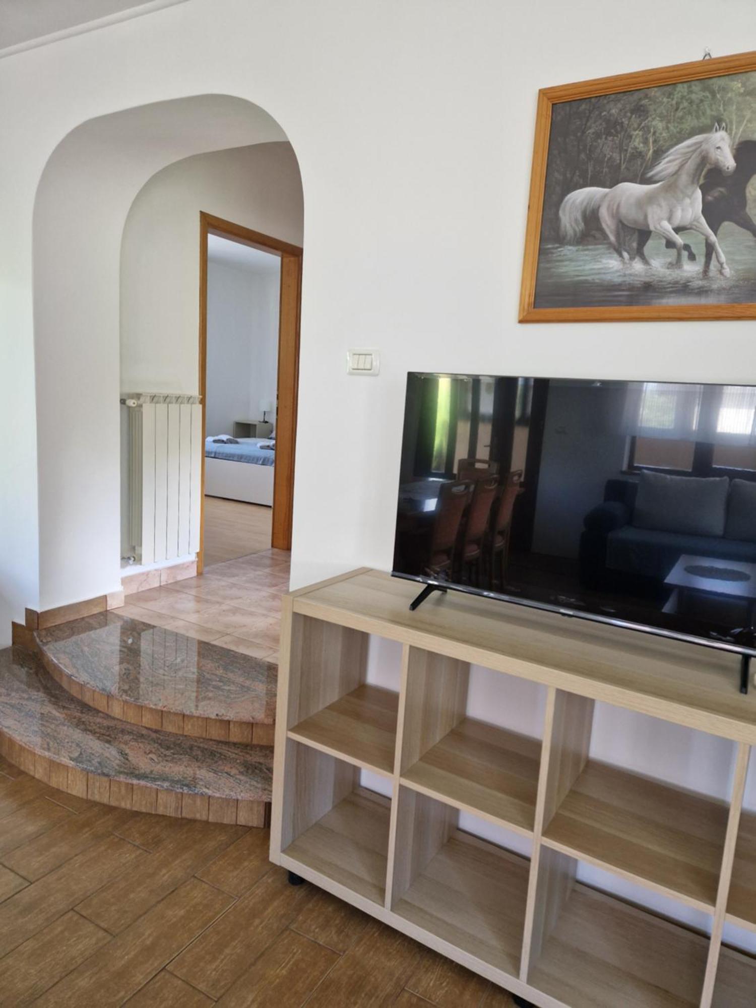 Apartma Mihatovi Пивка Екстериор снимка