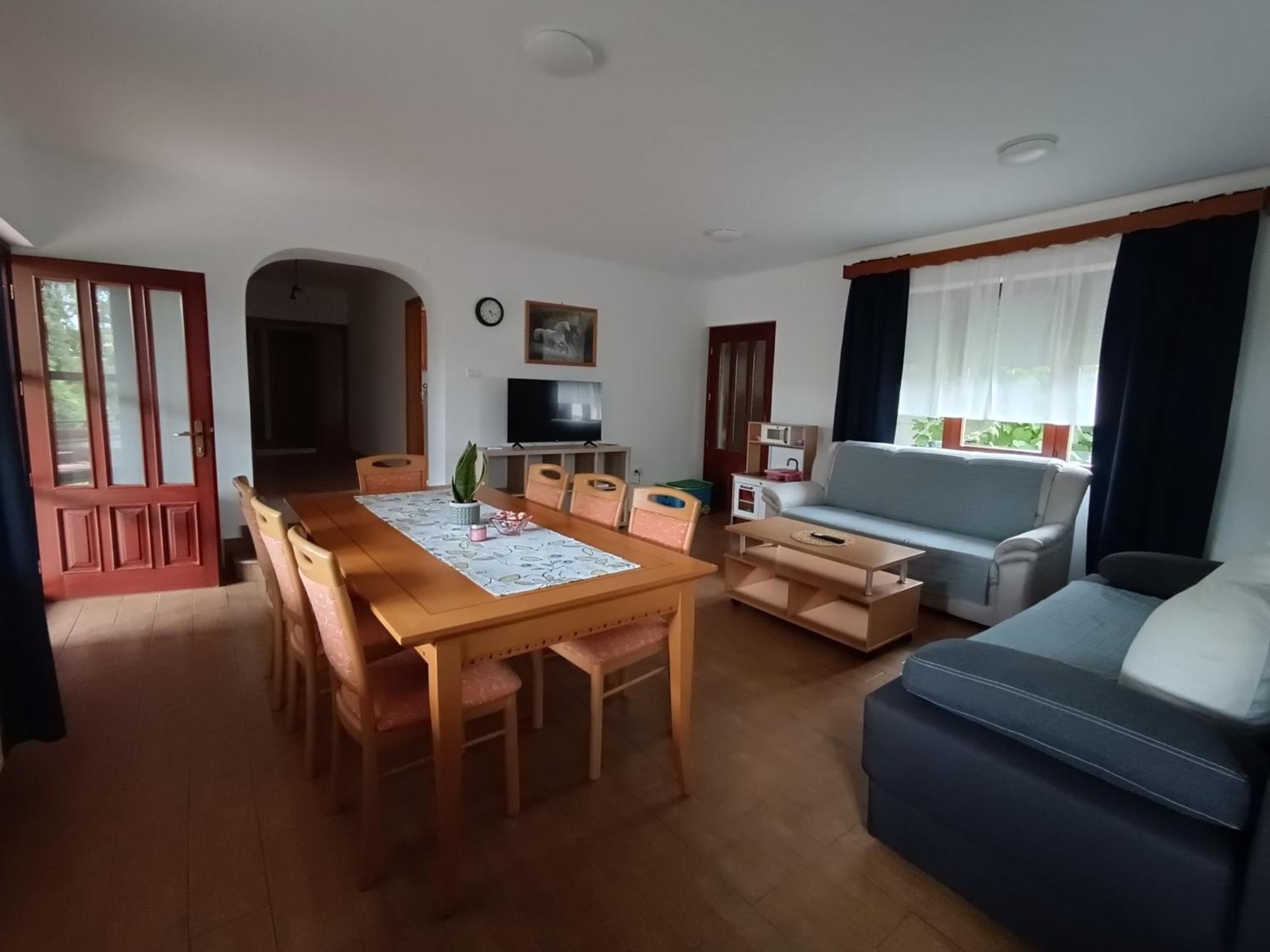 Apartma Mihatovi Пивка Екстериор снимка