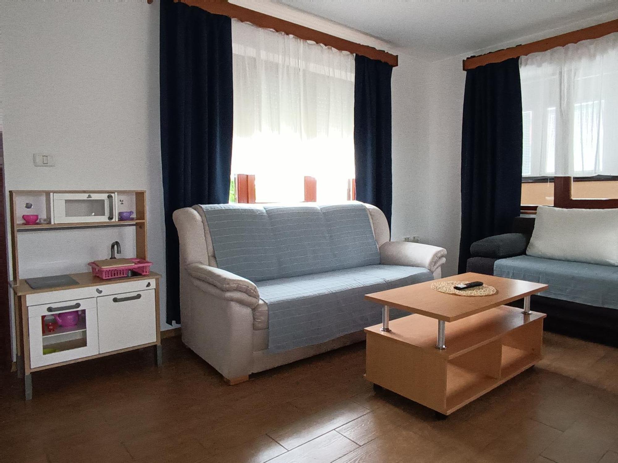 Apartma Mihatovi Пивка Екстериор снимка